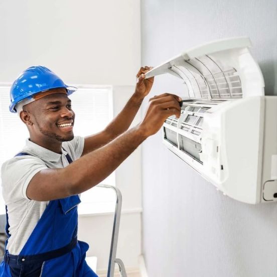 refrigerator repair technician